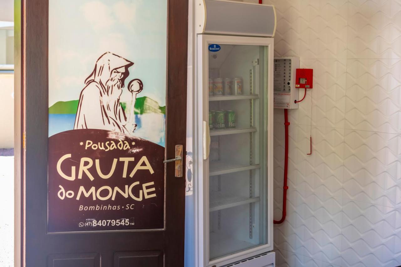 Pousada Gruta do Monge No centro, com café da manhã e piscina Bombinhas Esterno foto