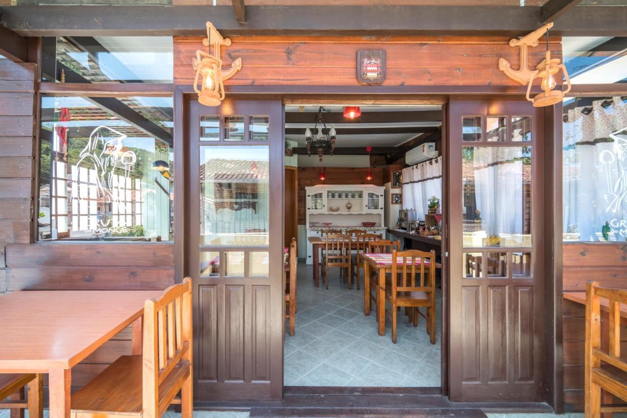 Pousada Gruta do Monge No centro, com café da manhã e piscina Bombinhas Esterno foto