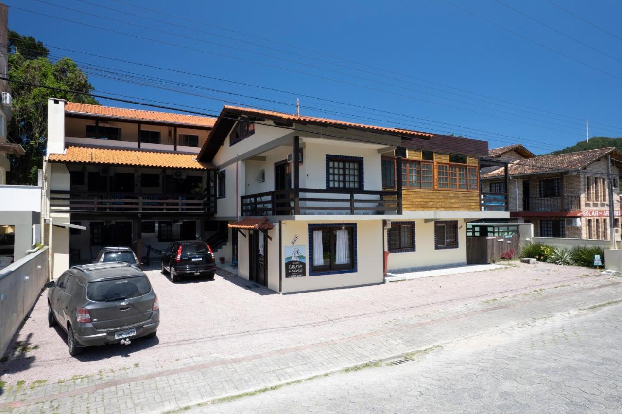 Pousada Gruta do Monge No centro, com café da manhã e piscina Bombinhas Esterno foto